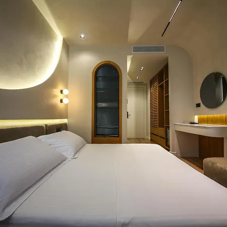 Coral Boutique Hotel 5*