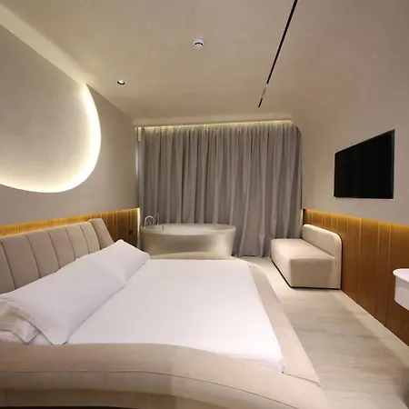 Coral Boutique Hotel 5*